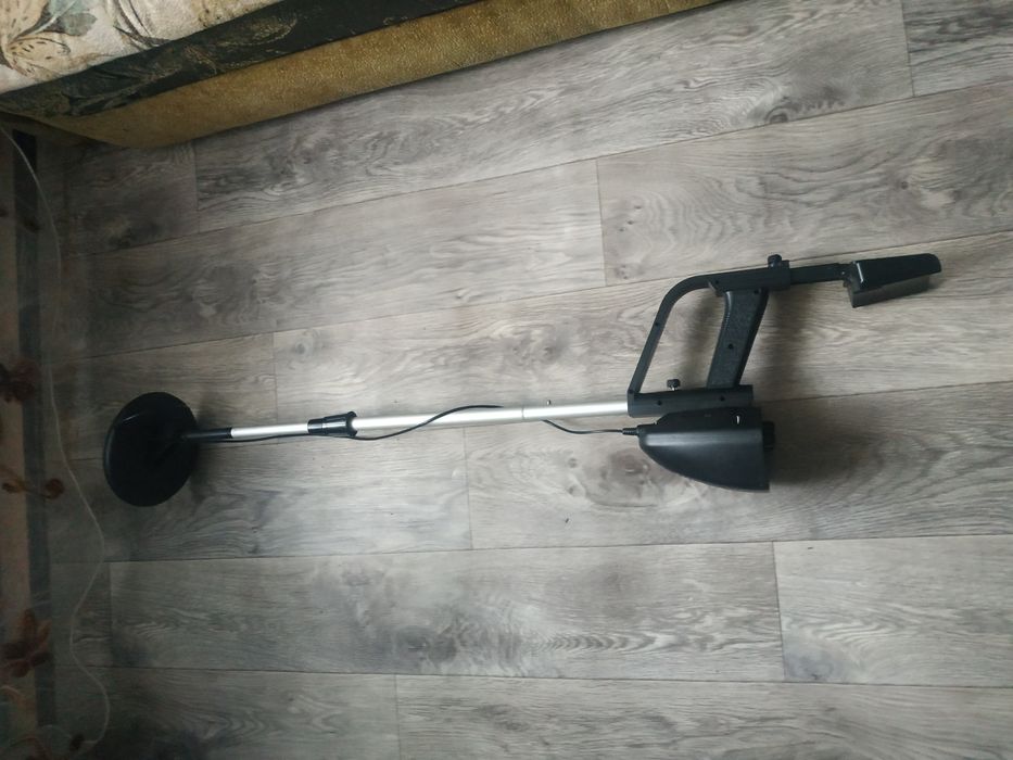 Продам металлоискатель