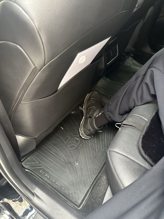 Полики коврики на Камри