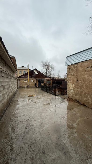 Орталық аймақтан 5 бөлмелі жер үй сатылады