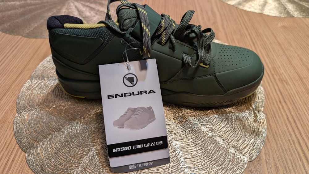 [NOI] Pantofi MTB Endura MT500 Burner Clipless - Mărime 44  cu etcheta