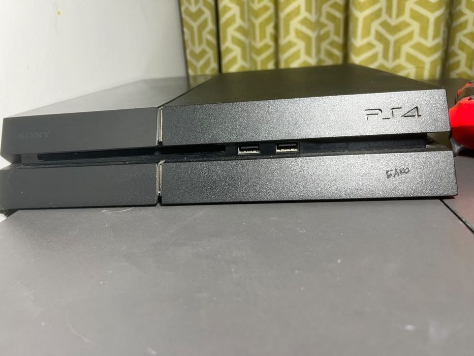 Playstation 4 версия:fat