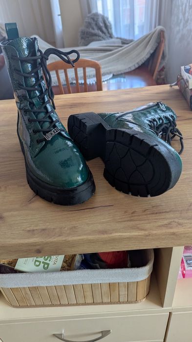 Продавам кубинки/боти на марката Wicked