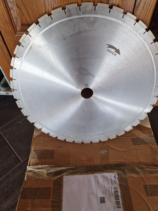 Disc diamantat tăiere caramidă beton 700mm