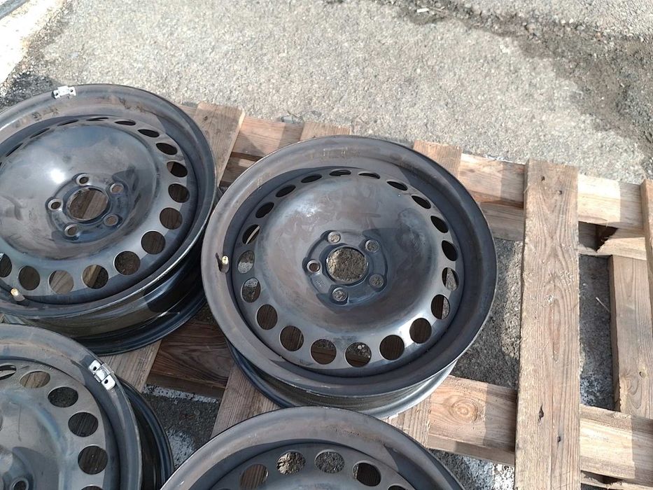 15 цола 5 х 100 мм АУДИ А1 - Оригинал - 6 Инча / ЕТ 29