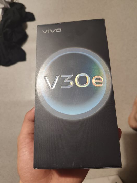 Смартфон vivo v30e обмен есть