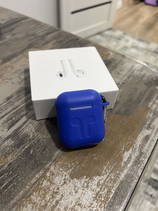 Продам наушник на левое ухо с кейсом