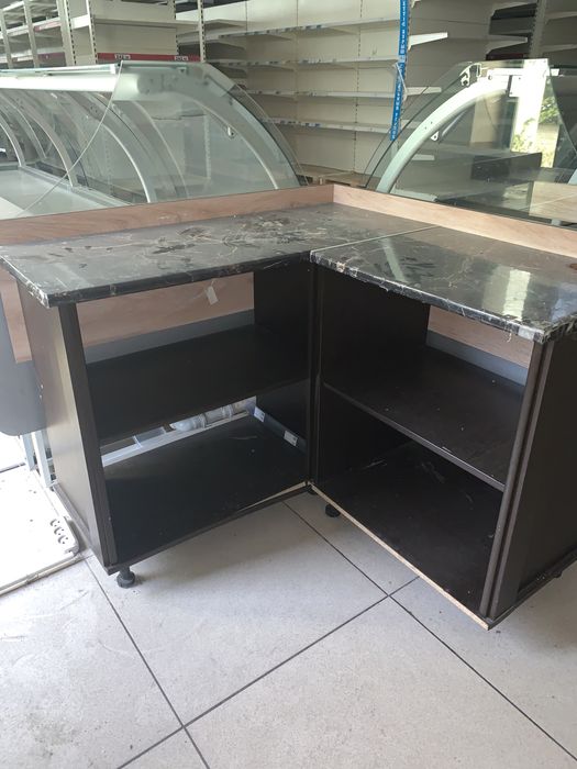 Продам столы-прилавки в отделы