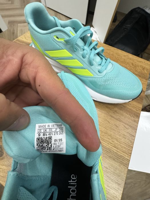 Adidas  в отлтчном состояние