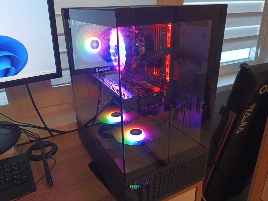 Геймърски компютър Ryzen 7