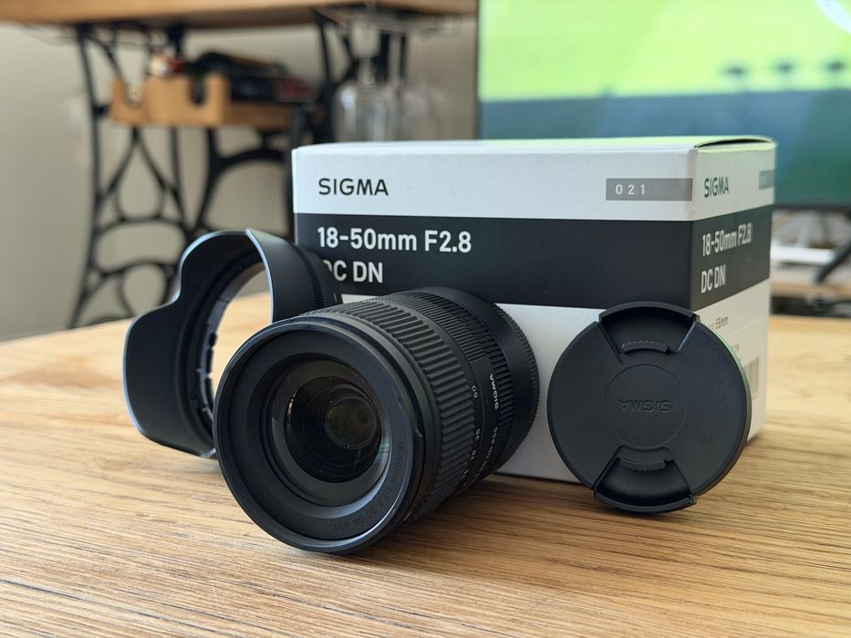 Обектив Sigma 18-50mm f/2.8 DC DN за Sony E