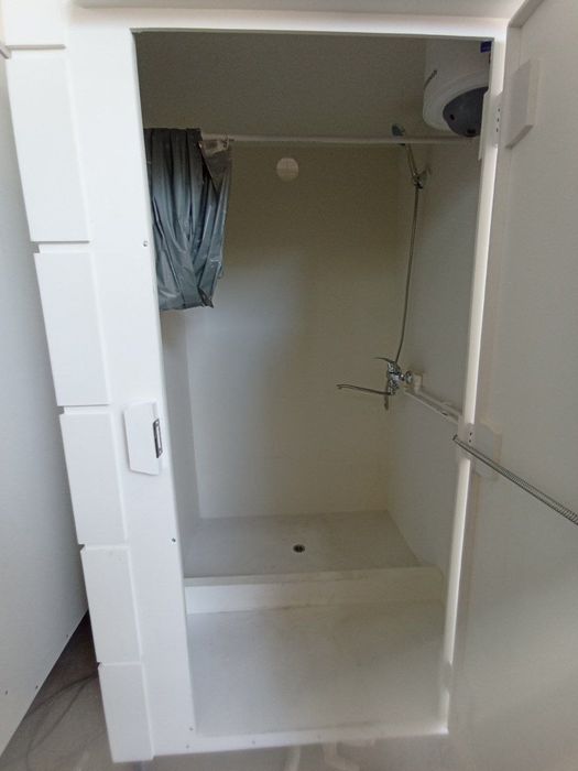 Bio tualat dushavoy kabina sotiladi