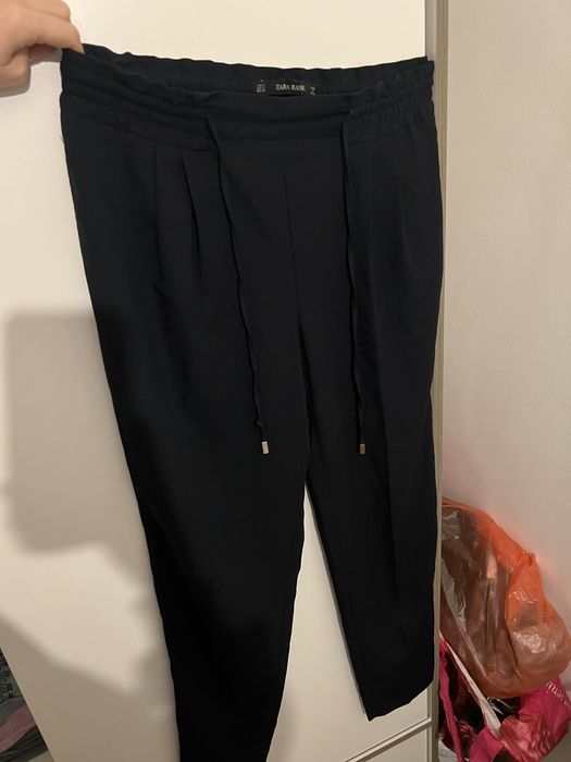 Дънки и панталони между S и М