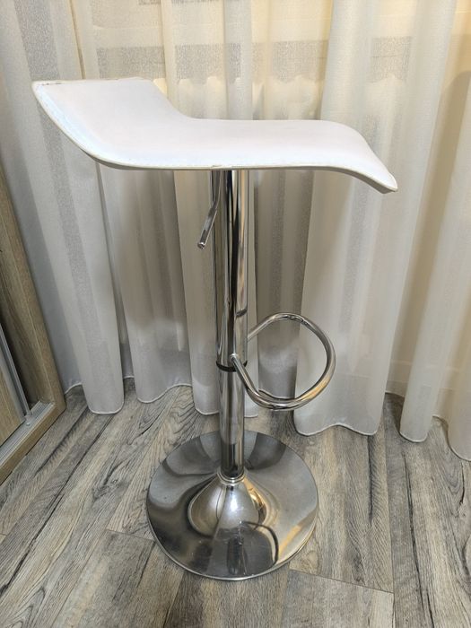 Scaun de bar reglabil