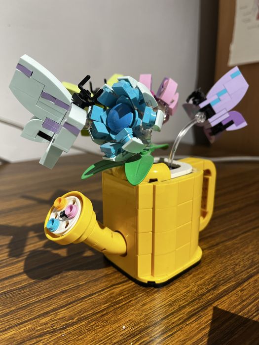 Lego цветы в лейке не оригинал