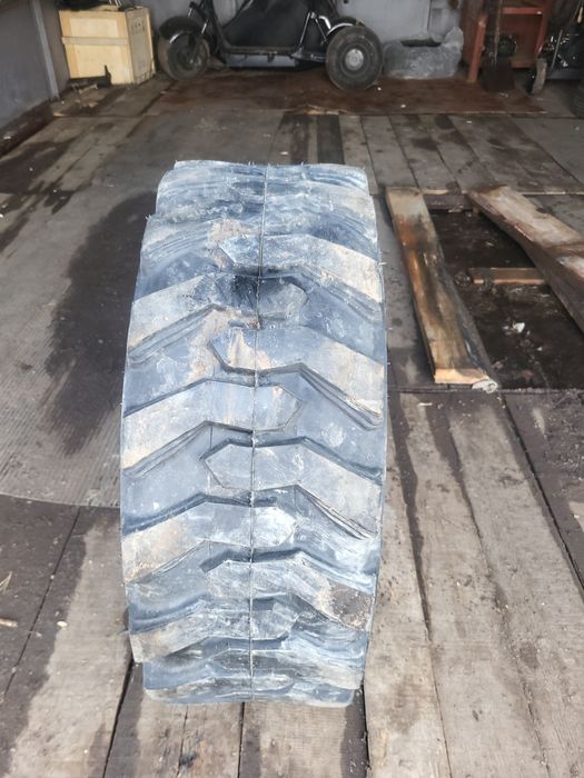 Шина на спецтехнику