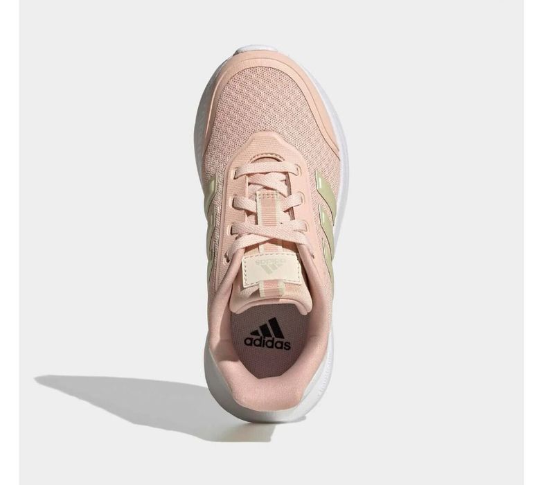 Дамски маратонки Adidas (чисто нови)