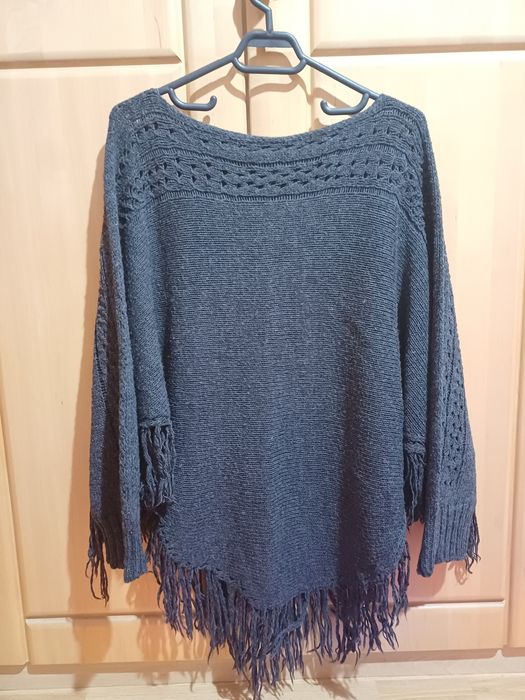 Vand poncho de femei, M, in stare impecabilă