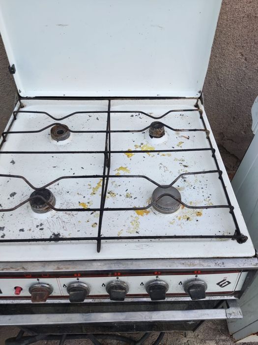 Газовая плита продам