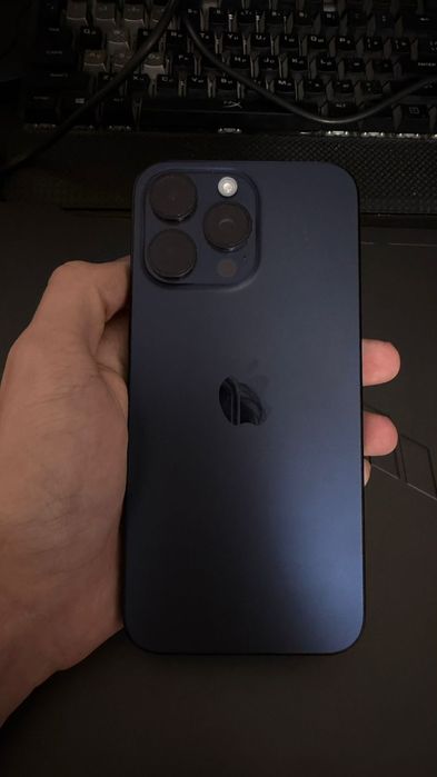 Продам IPhone 15 pro max 256gb