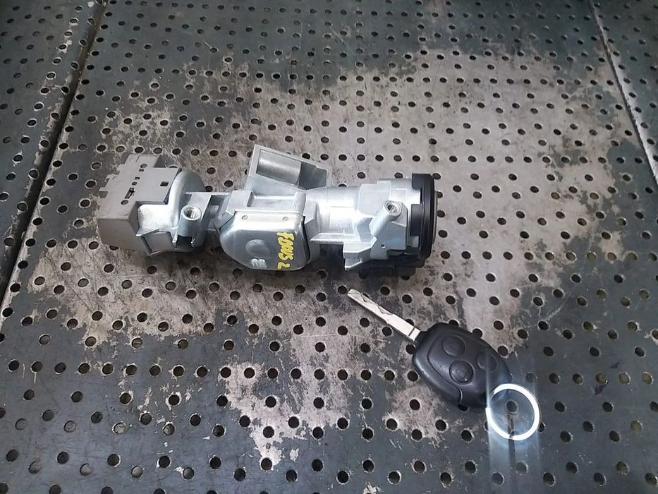 Contact auto cu cheie ford focus 2 3m513f880ac