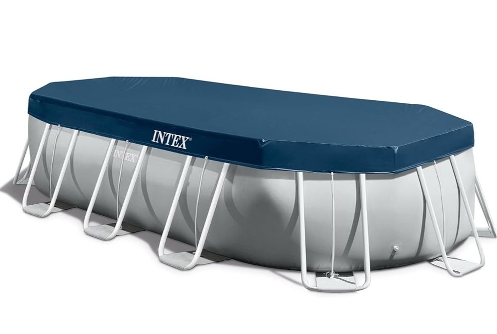 Vând piscina 2000 RON