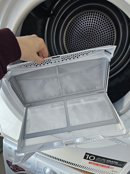 Сушилня с термопомпа AEG 8000 Series