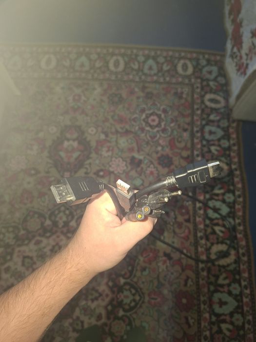 Продам playstation 4 slim