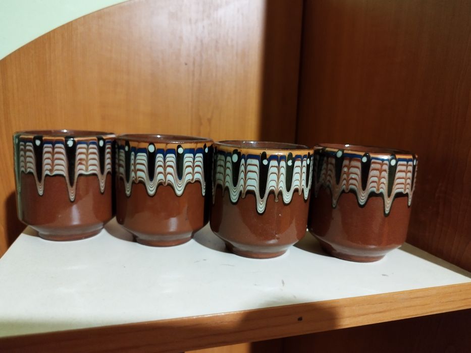 Старинни порцеланови чаши