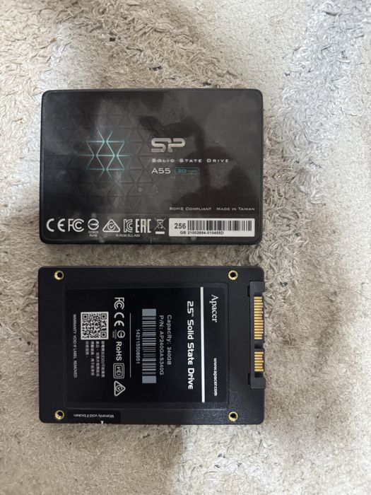 Продам два SSD на 256 и 240 GB