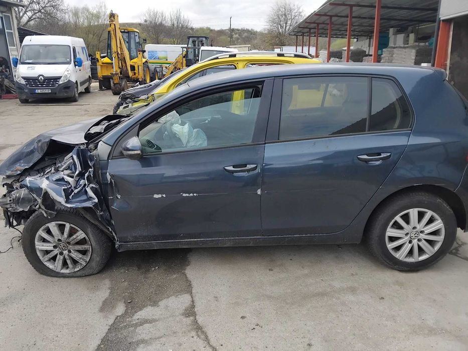 VW Golf-1.6 дизел/105к.с. 2011год-на части