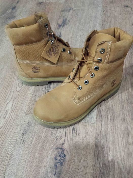 Bocanci dama TIMBERLAND 6 inch premium originali noi piele nubuck waterproof 35 si 40