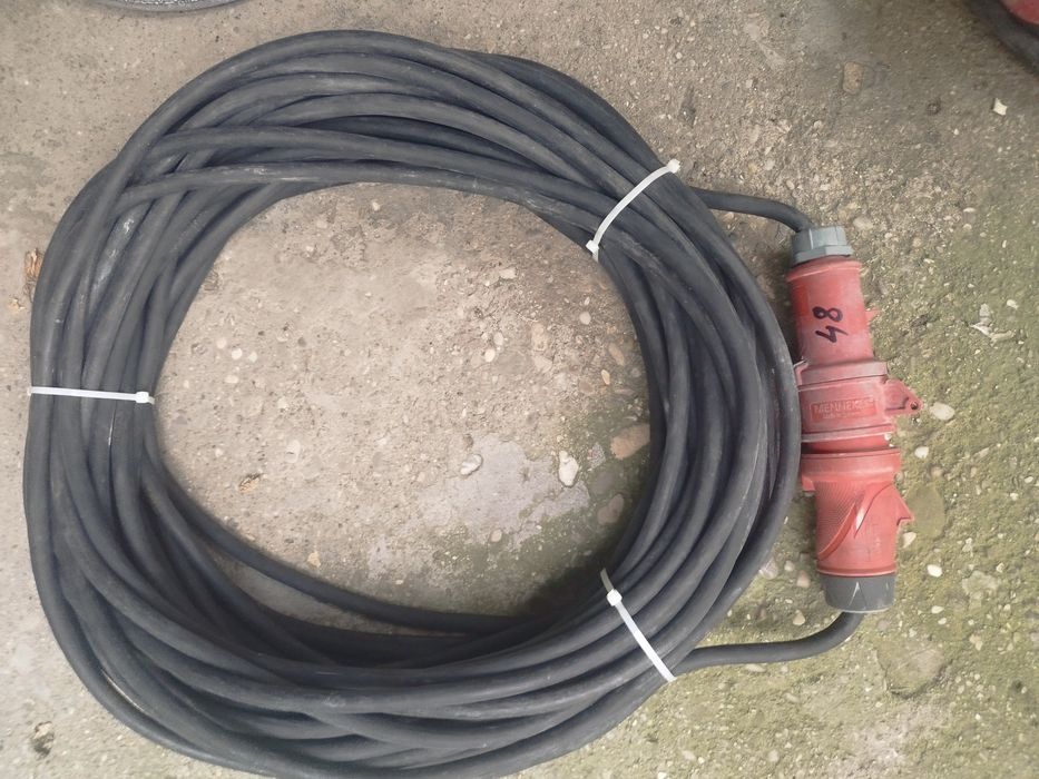 Cablu prelungitor 380V diferite lungimi cu capete de 16 A sau 32 A