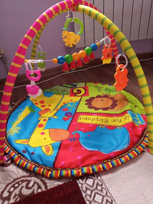 Развивающий коврик для малышей