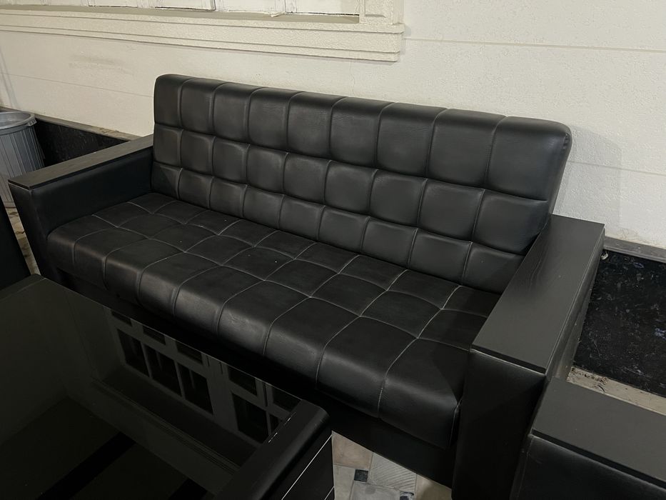 Диван Кожанный для дома и офиса