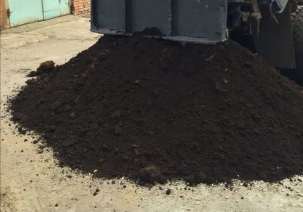 Pamant vegetal (negru)