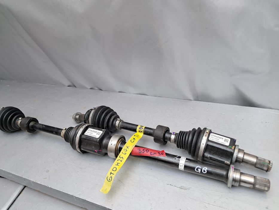 Полуоска  Мазда цх30 Mazda CX30