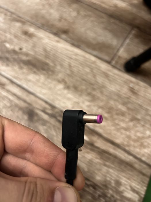 Зарядка для ноутбука