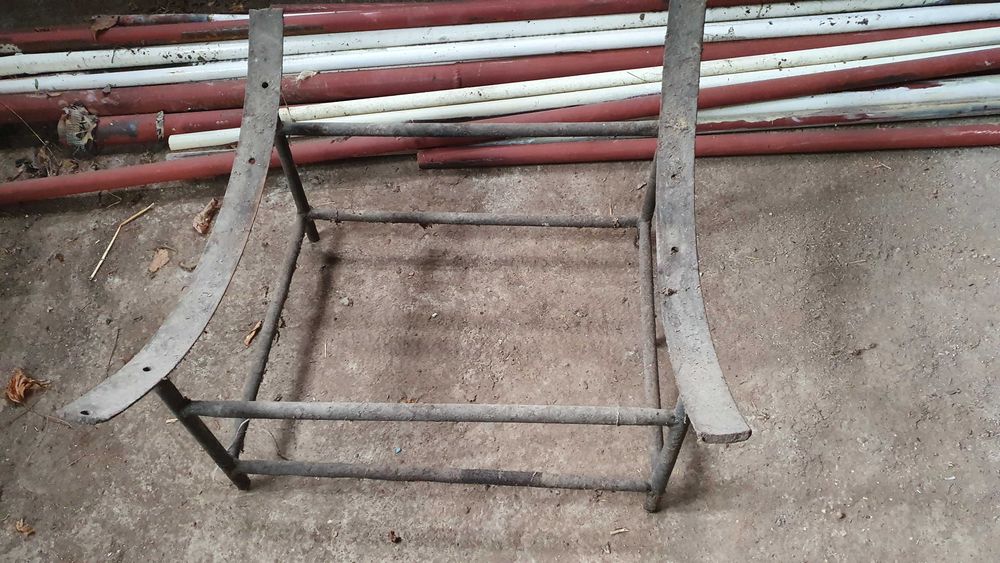 2 Стойки за буре