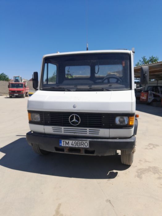 Închiriez autobasculante (trakkere) 8x4, 6x4 și autobasculante de 3.5T