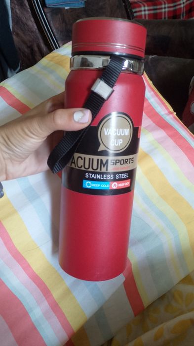 Термос за топли и студени напитки