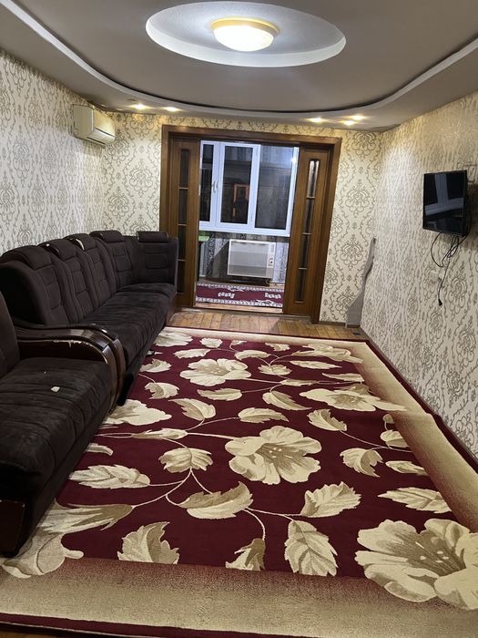 В аренду 3 комнатная квартира в центре Регистан