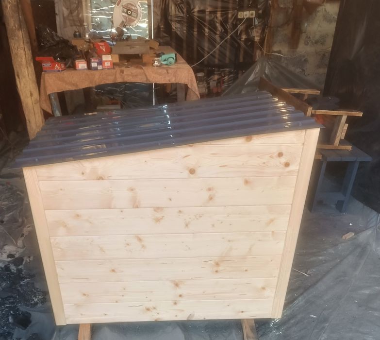 Продам новый Домик для собаки.