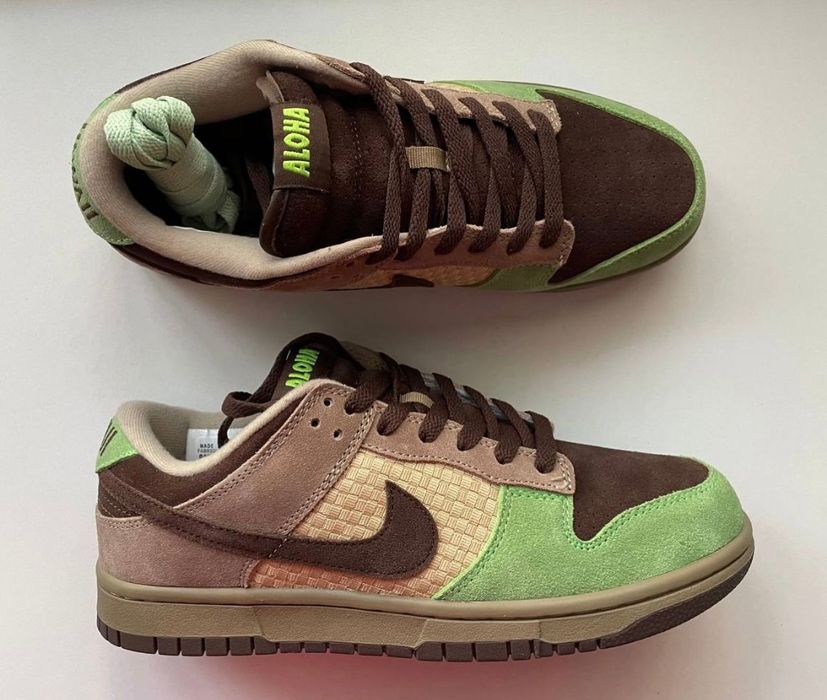 Фирменные кроссовки