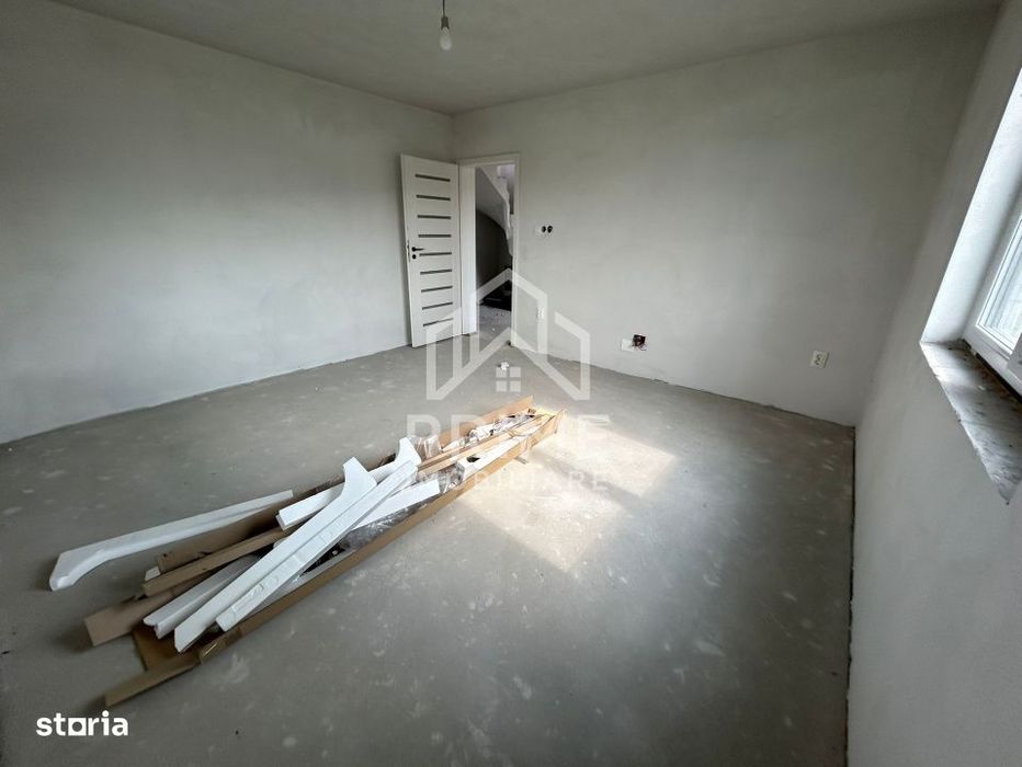 Casa de vanzare , 136 mp + 684 mp teren , Zona Totoi