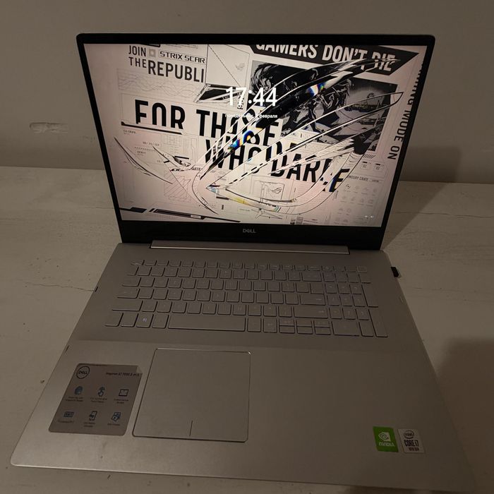 DELL inspiron 17