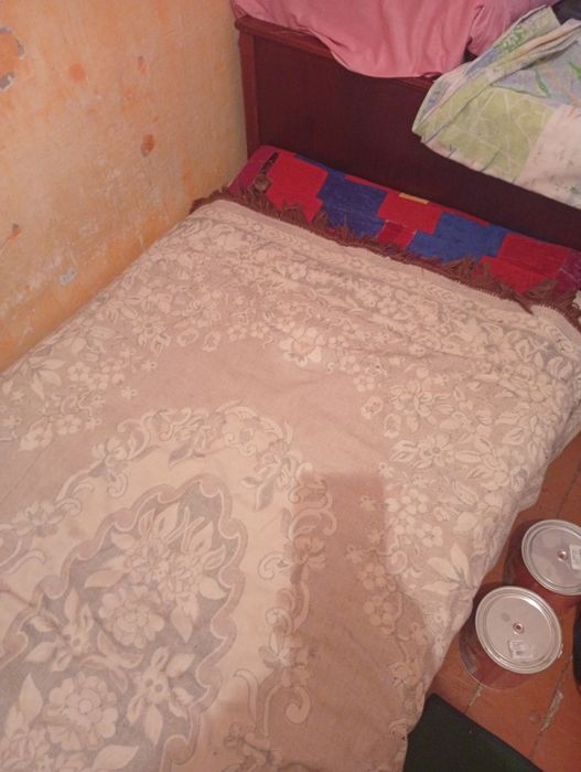 Продам кровать б/у очень хорошем состояние