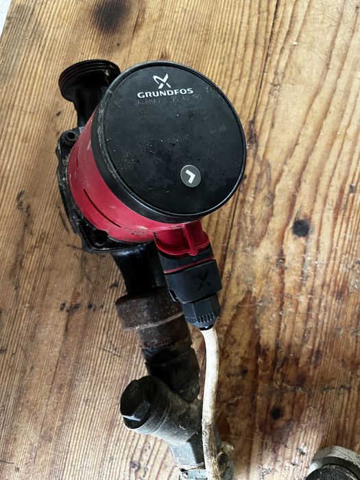 Vând pompă centrala Grundfos