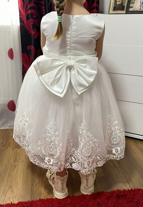 Rochie mireasa fetite!