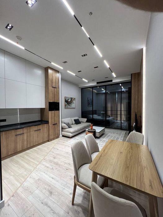 Nest one жк 2/4/51 квартира продаеися