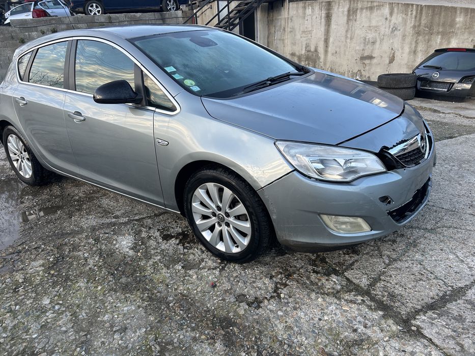 Far Opel Astra j